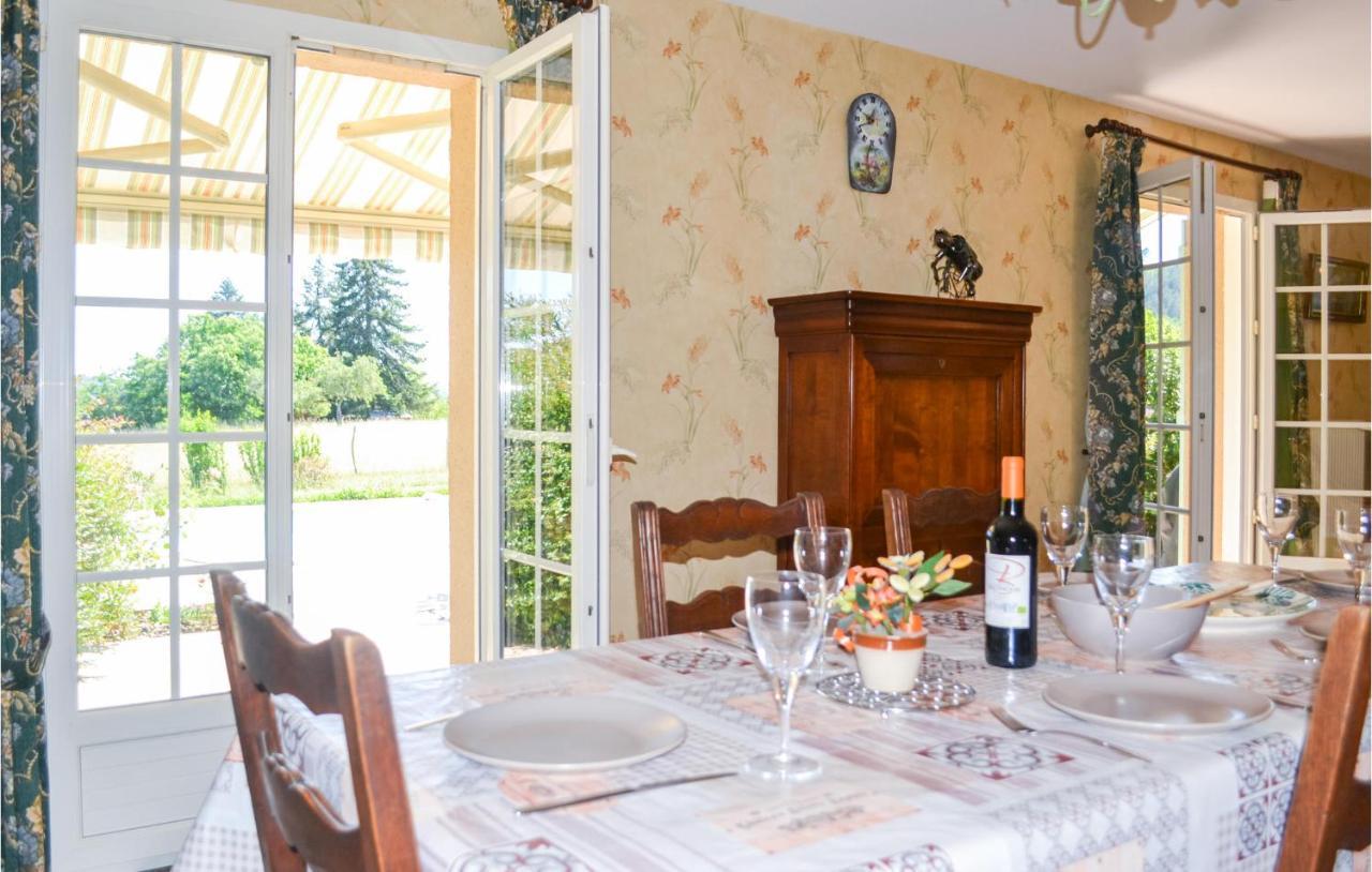 Amazing Home In Montignac-Lascaux With 3 Bedrooms, Wifi And Outdoor Swimming Pool Extérieur photo
